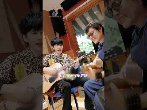 Sharing music in Mexico City